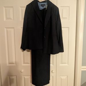 Womens suit 16